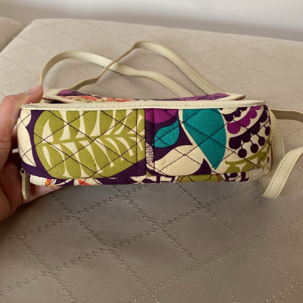 Vera Bradley Crossbody Bag - Picture 7 of 10
